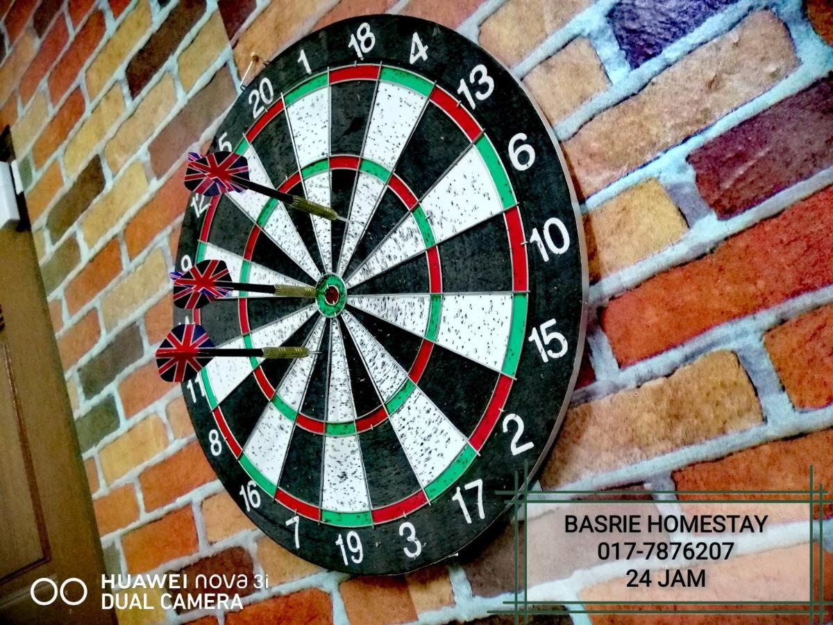Basrie Villa "Mslim Only" - Mini Cinema , Private Pool , Wi-Fi , Netflix Muar Exteriör bild